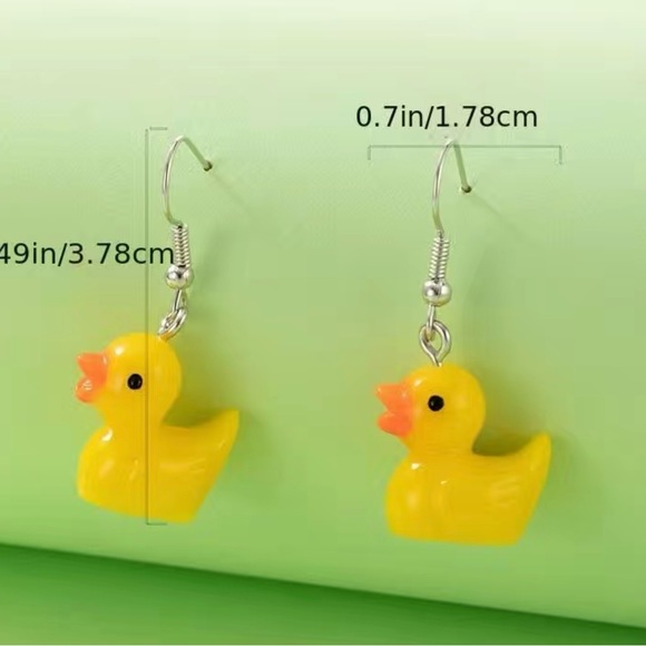 New in Package! 5 AVAILABLE Rubber Duck Earrings *DUCK DUCK JEEP* - Picture 3 of 3